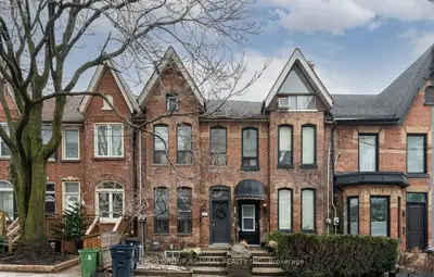 Duplex in Toronto