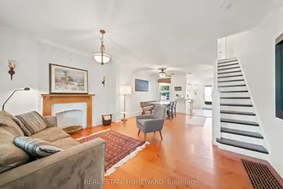 98 Drayton Avenue, Toronto, On M4c 3l9