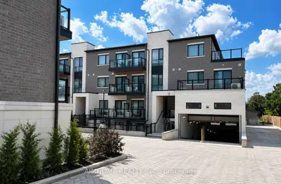 Condo Townhouse in Toronto