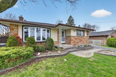 Detached in Oshawa