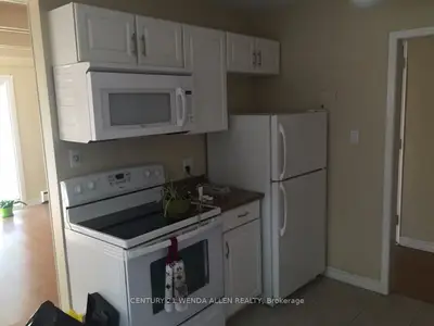 558 Lansdowne Drive, Oshawa, On L1g 1w3