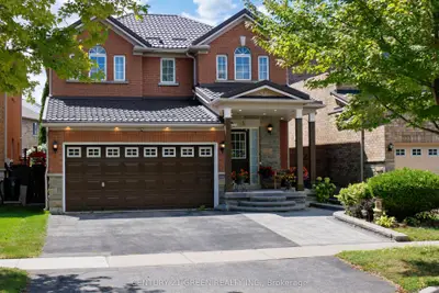 8 Lampman Drive, Toronto, On M1e 5l1