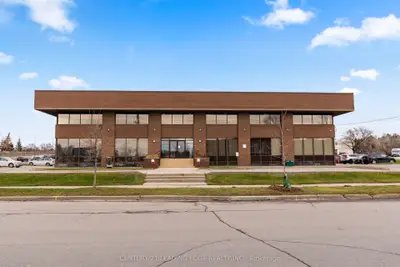 1645 Warden Avenue 104, Toronto, On M1r 5b3