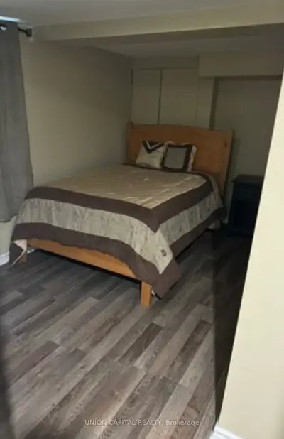 Room in Oshawa