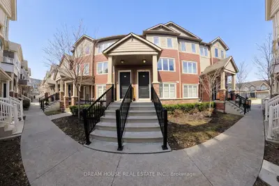 Condo Townhouse in Oshawa