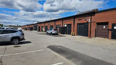 126 Sinnott Road Unit 2, Toronto, On M1l 4n2