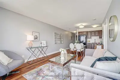 135 Village Green Square 2415, Toronto, On M1s 0g4