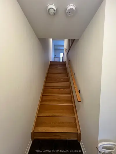 185 Royal Northern Path, Oshawa, On L1l 0r6