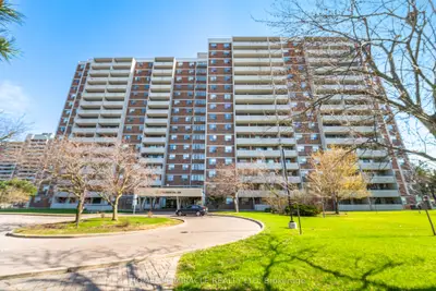 301 Prudential Drive 701, Toronto, On M1p 4v3