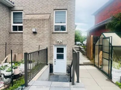 25 Gabrielle Crescent Bsmt, Whitby, On L1r 3m6