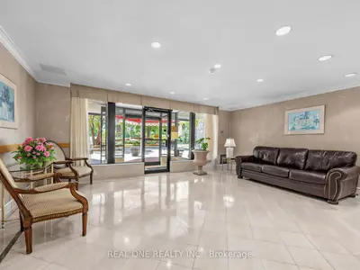75 Bamburgh Circle 1721, Toronto, On M1w 3w1