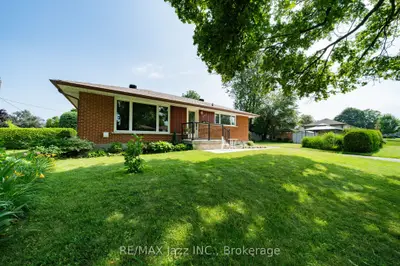 Detached in Oshawa
