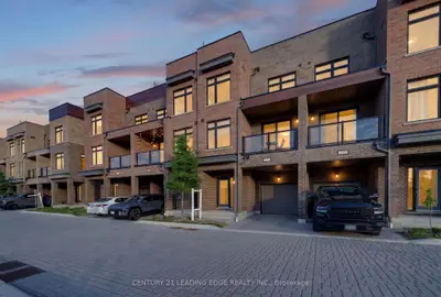 Condo Townhouse in Pickering