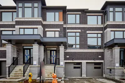 Att/Row/Townhouse in Ajax