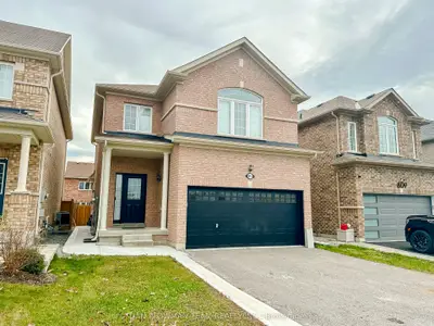 Detached in Oshawa