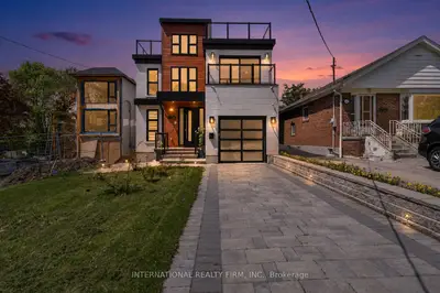 46 Sunnypoint Crescent, Toronto, On M1m 1b9