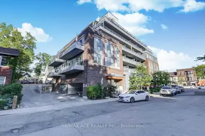 1960 Queen Street 206, Toronto, On M4l 1h8