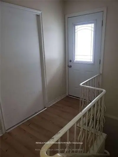 69 Samson Crescent, Toronto, On M1g 1n2