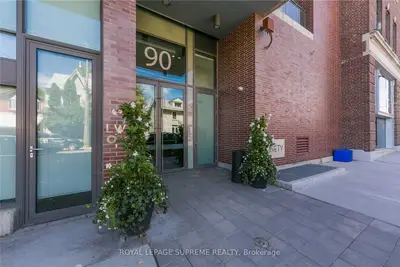 Condo Apartment in Toronto