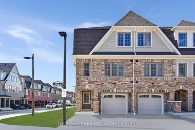 Condo Townhouse in Oshawa