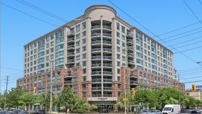 Leasehold Condo in Toronto