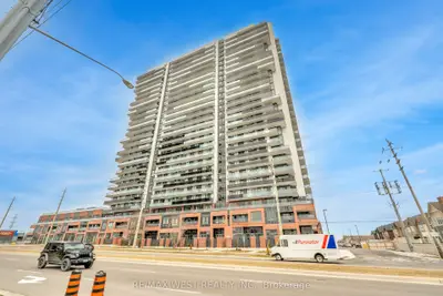 Condo Apartment in Oshawa