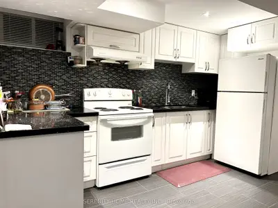 16 Morbank Drive Unit#2, Toronto, On M1v 2m2