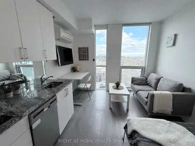 Condo Apartment in Oshawa