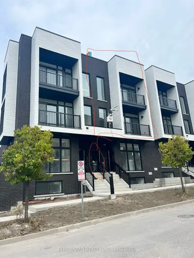 Condo Townhouse in Ajax