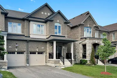 Semi-Detached in Whitby