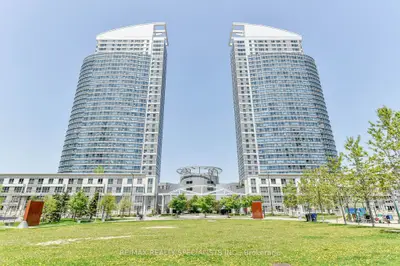 38 Lee Centre Drive 2803, Toronto, On M1h 3j7