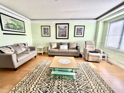 65 Mike Myers Drive, Toronto, On M1p 5g3