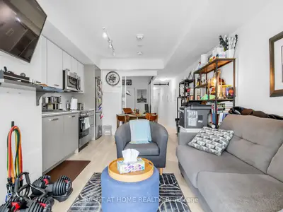 Condo Apartment in Toronto