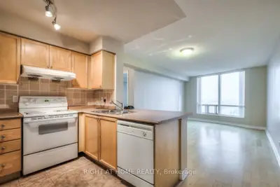 Condo Apartment in Toronto