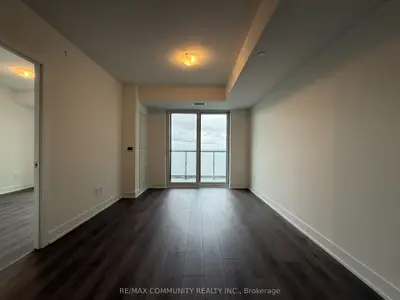 Condo Apartment in Oshawa