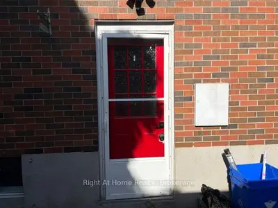 Detached in Oshawa