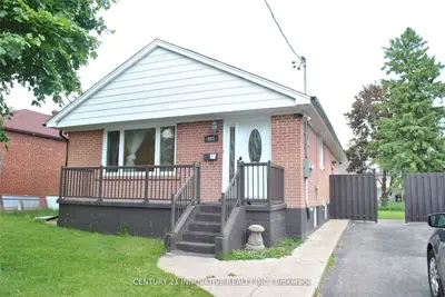 985 Victoria Park Avenue Bsmt 1+1, Toronto, On M4b 2j4