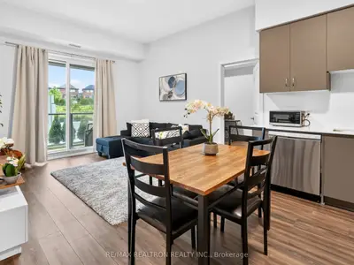 Condo Apartment in Oshawa