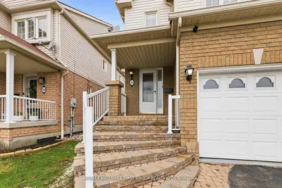 32 Samandria Avenue, Whitby, On L1r 2z7