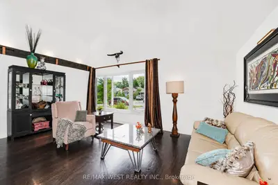 143 Botany Hill Road, Toronto, On M1g 3k6