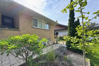 Detached in Oshawa