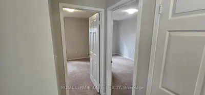 Att/Row/Townhouse in Ajax