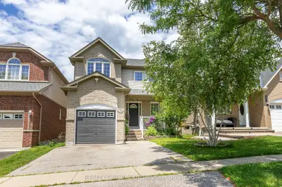 Detached in Oshawa