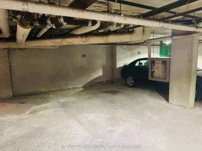 300 Coxwell Avenue 101, Toronto, On M4l 3b6