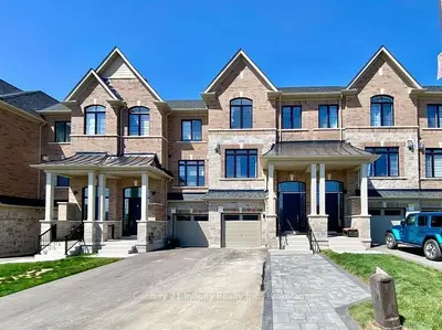Att/Row/Townhouse in Whitby