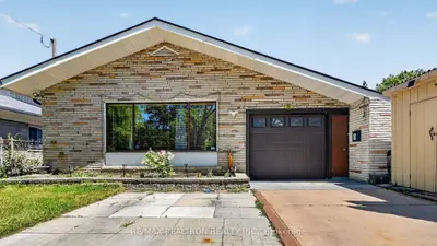 8 Bonnechere Crescent, Toronto, On M1k 4y8