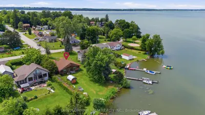 Detached in Scugog