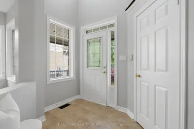 30 Weldon Street, Whitby, On L1r 2t4