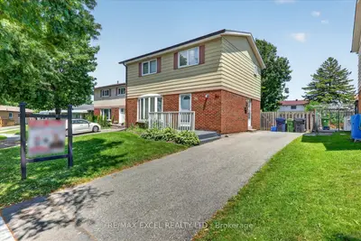 26 Lighthall Crescent, Toronto, On M1b 1v3