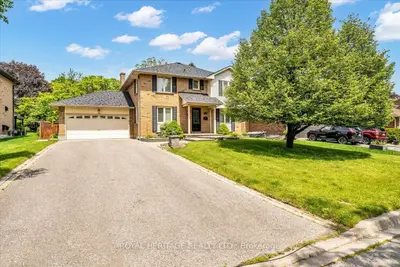 15 Cadby Road, Ajax, On L1s 3x6
